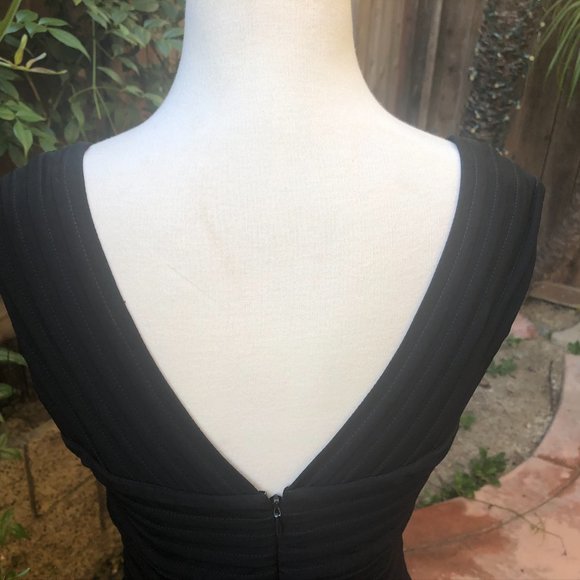 NWT White House Black Market Black Shutter Pleated Sleeveless Dress 4 - Picture 5 of 11